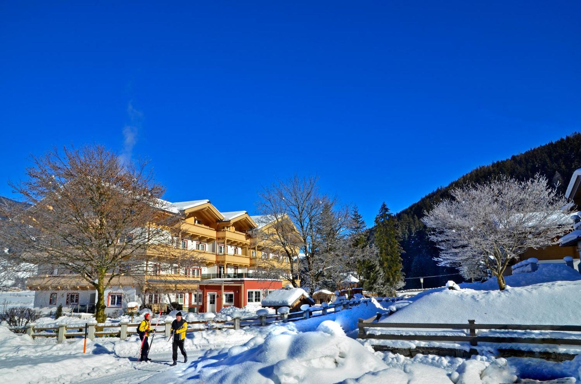 Hotel Grundlhof Bramberg am Wildkogel Extérieur photo