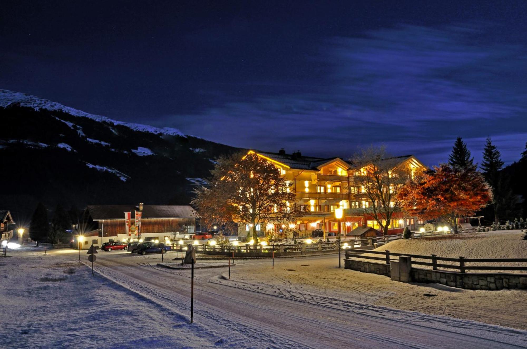 Hotel Grundlhof Bramberg am Wildkogel Extérieur photo