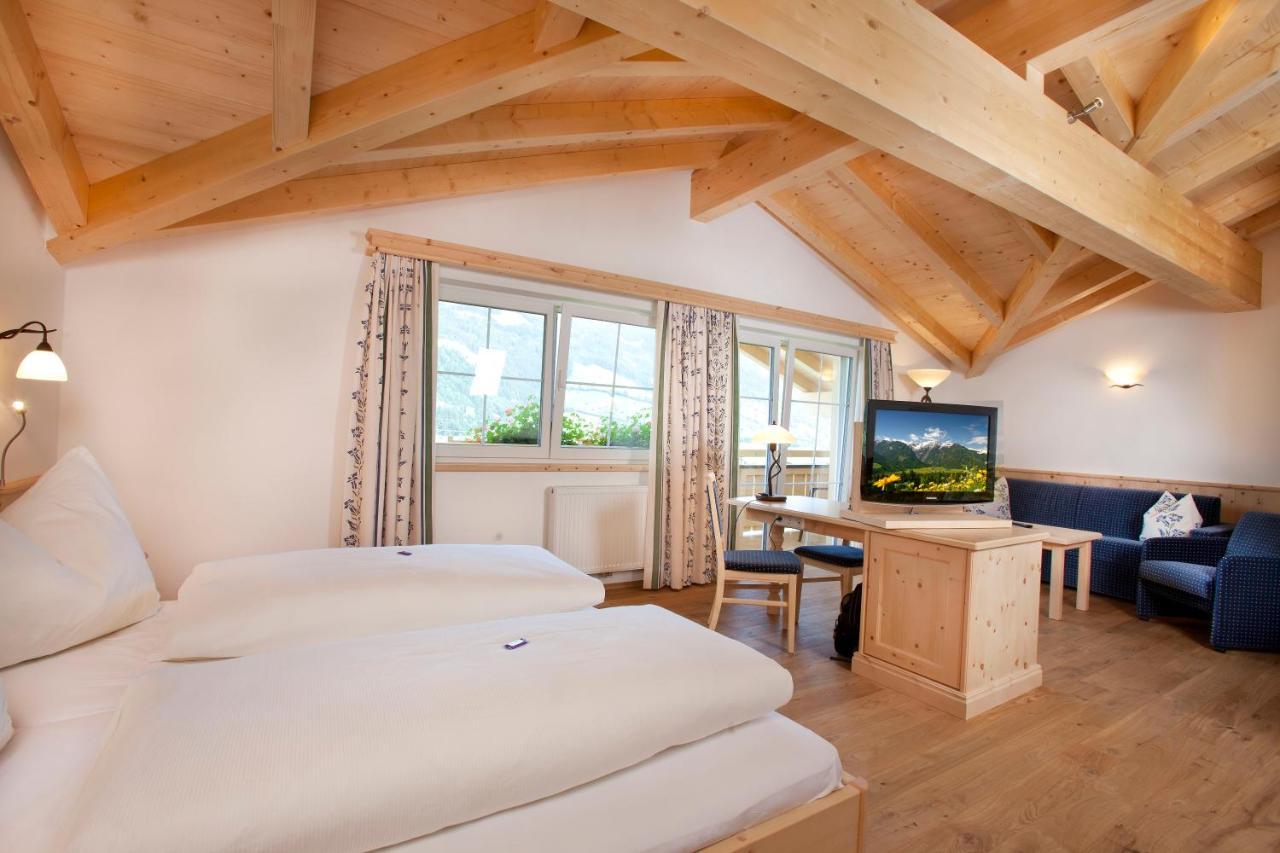 Hotel Grundlhof Bramberg am Wildkogel Extérieur photo